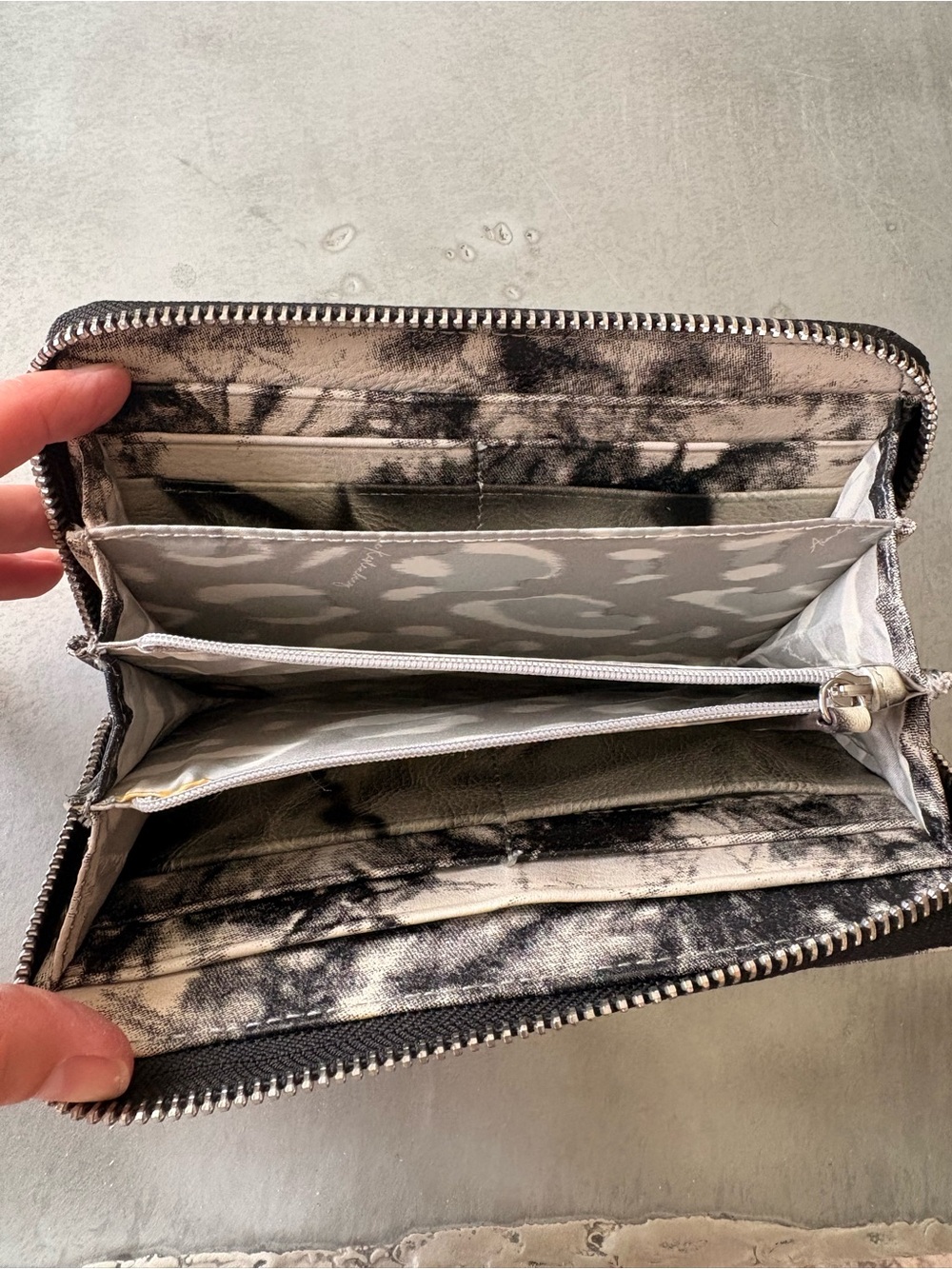 AIMEE KESTENBERG Black and Cream Marbling Leather Wallet - Picture 3 of 3
